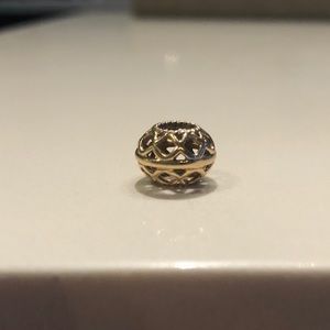 Pandora charm 14k gold lattice